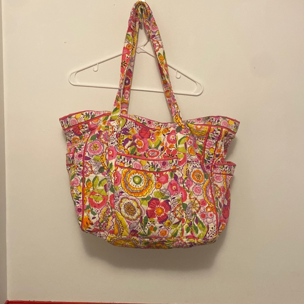 Vera Bradley large zip tote